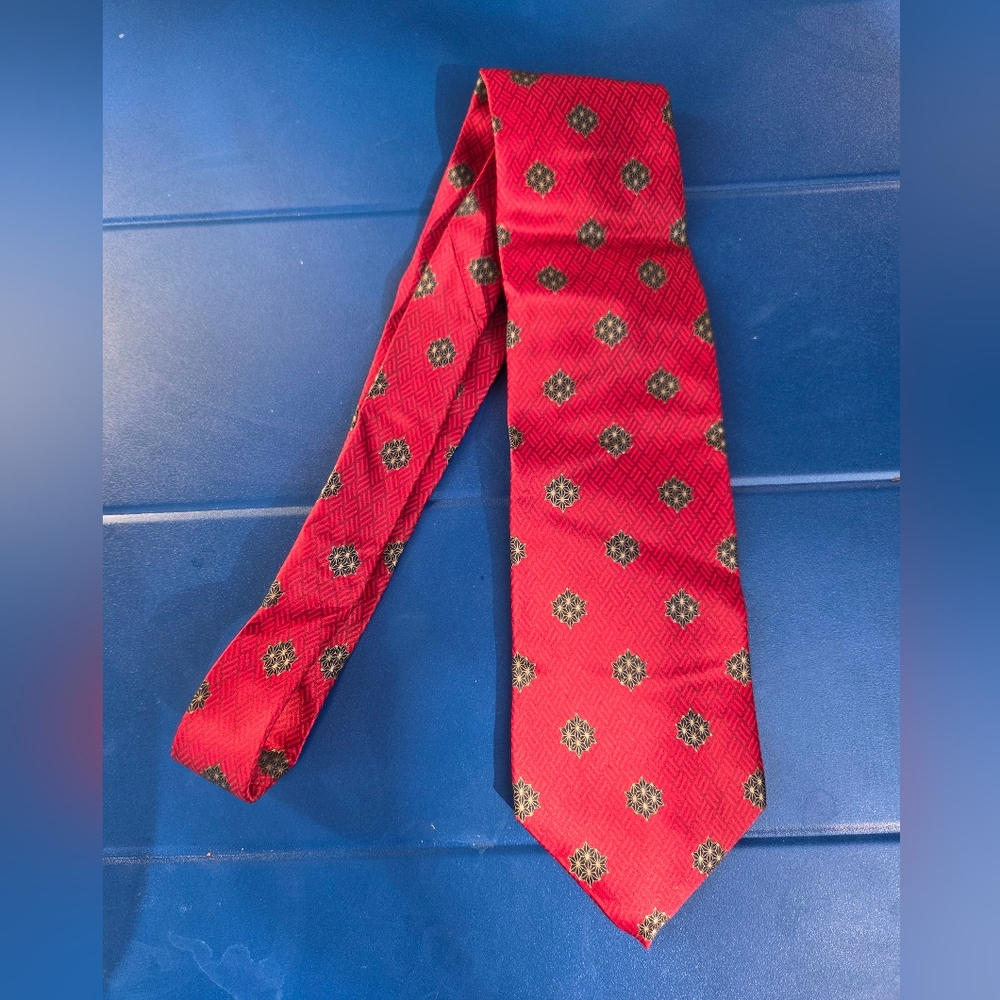 Yves Saint Laurent Red Silk‎ Medallion Tie